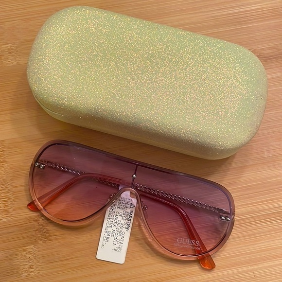 Brand New Guess Gradient Ombré Shield Aviator Sunglasses 100% UV Protection - Picture 1 of 15